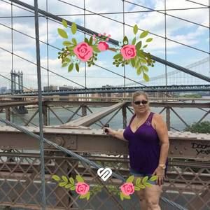 Meet your Posher, Raquel